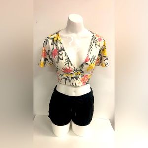 DIVIDED H&M FLORAL TOP WITH OPEN BACK AND BELL SLEEVES